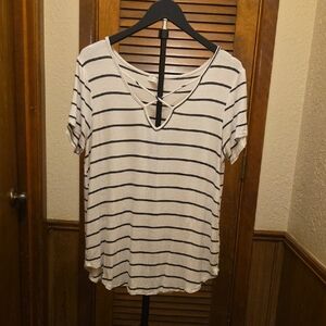 Emory Park White and Black Striped V-Neck Tee